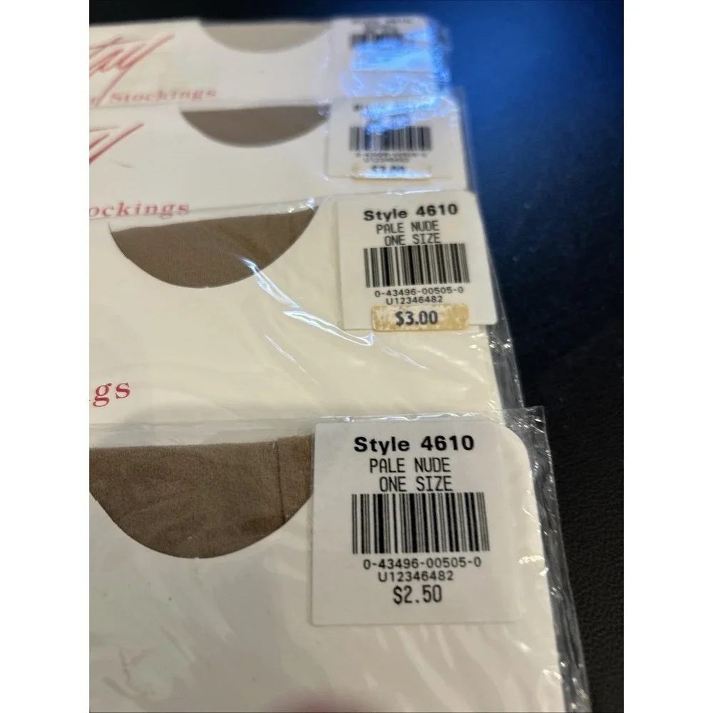 Lot of 4 Lotay Lord & Taylor Sheer Pantyhose One Size 3 Pale Nude 1 Seashell
